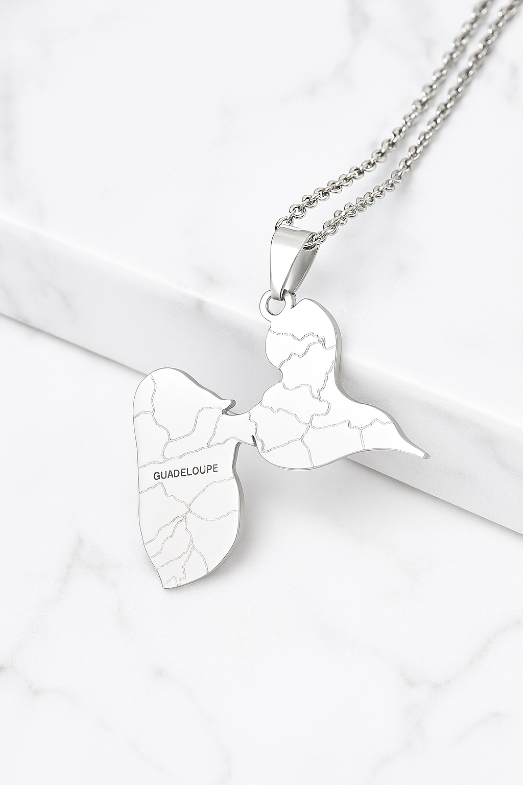 Collier et pendentitif GWADADA