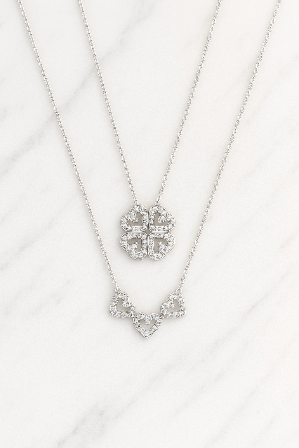 Chaine et pendentif trèfle magnétique en forme de cœur oxydes de zirconium